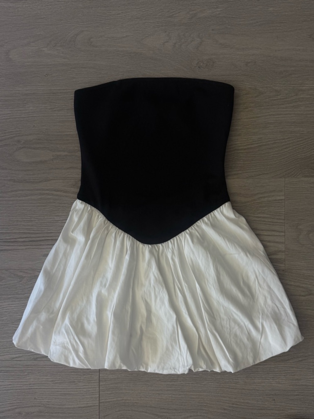 Strapless Two-Tone Mini Dress in Black and White - Picture 3 of 4